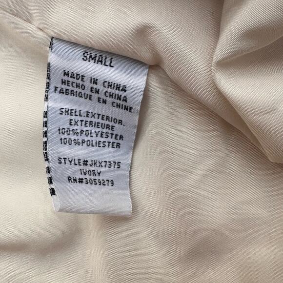 Thread & Supply Faux Fur Puff Vest Ivory Sherpa Sherling Snap Button Closure S - Picture 9 of 11